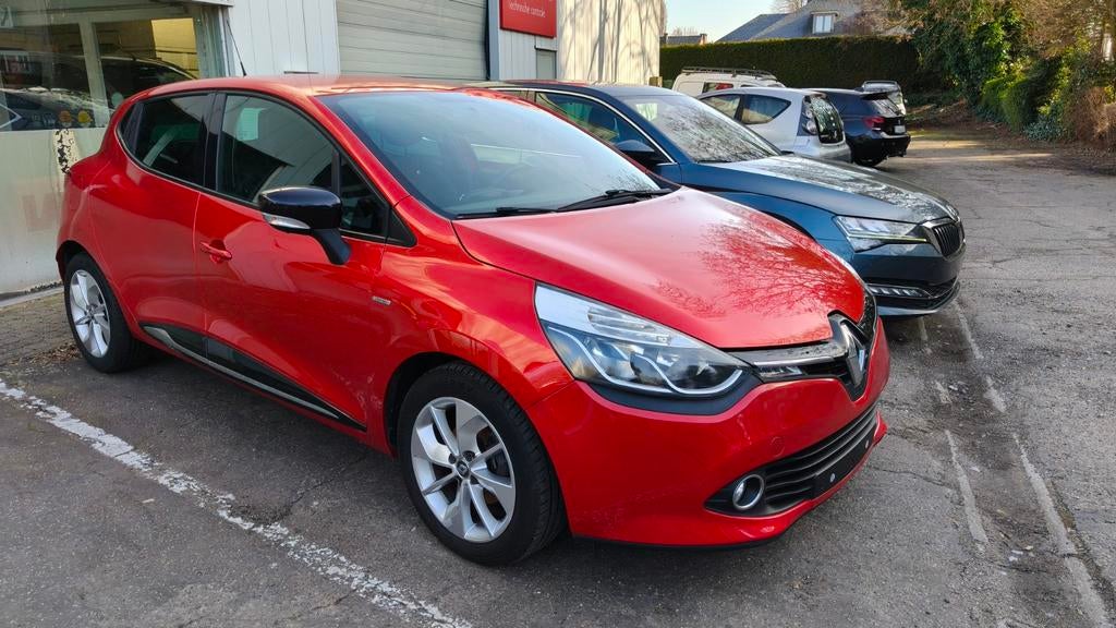 Renault Clio 1.2 i Benzine
Bj. 2016, Auto's, Voorwielaandrijving, Stof, 4 cilinders, Bedrijf