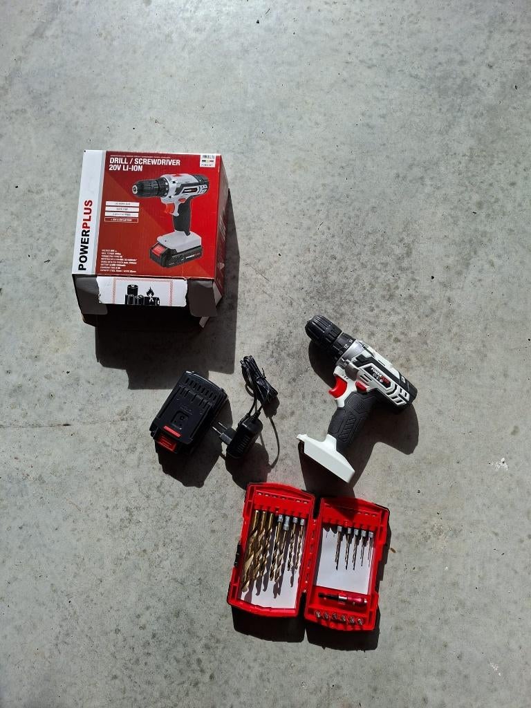 Boormachine en toebehoren, dd herfst 2025, zelden gebruikt, Enlèvement ou Envoi, Perceuse