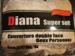Couverture Diana double face pour 2 personnes 4kg, Maison & Meubles, Neuf, Beige, Enlèvement, Couverture ou Couette