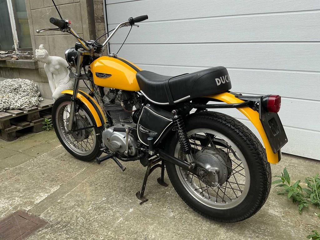 Ducati 250 moto de route 1973, Entreprise, Autre
