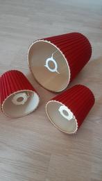 Rode lampenkappen, Enlèvement