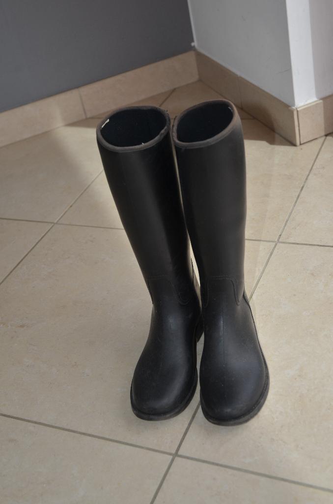 bottes d'équitation taille 33, Animaux & Accessoires, Vêtements d'équitation, Utilisé, Enfants, Chaussures, Enlèvement ou Envoi