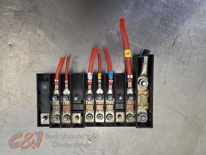 Boîte à fusibles d'un Volkswagen Transporter, Volkswagen, -, 3 mois de garantie, Utilisé