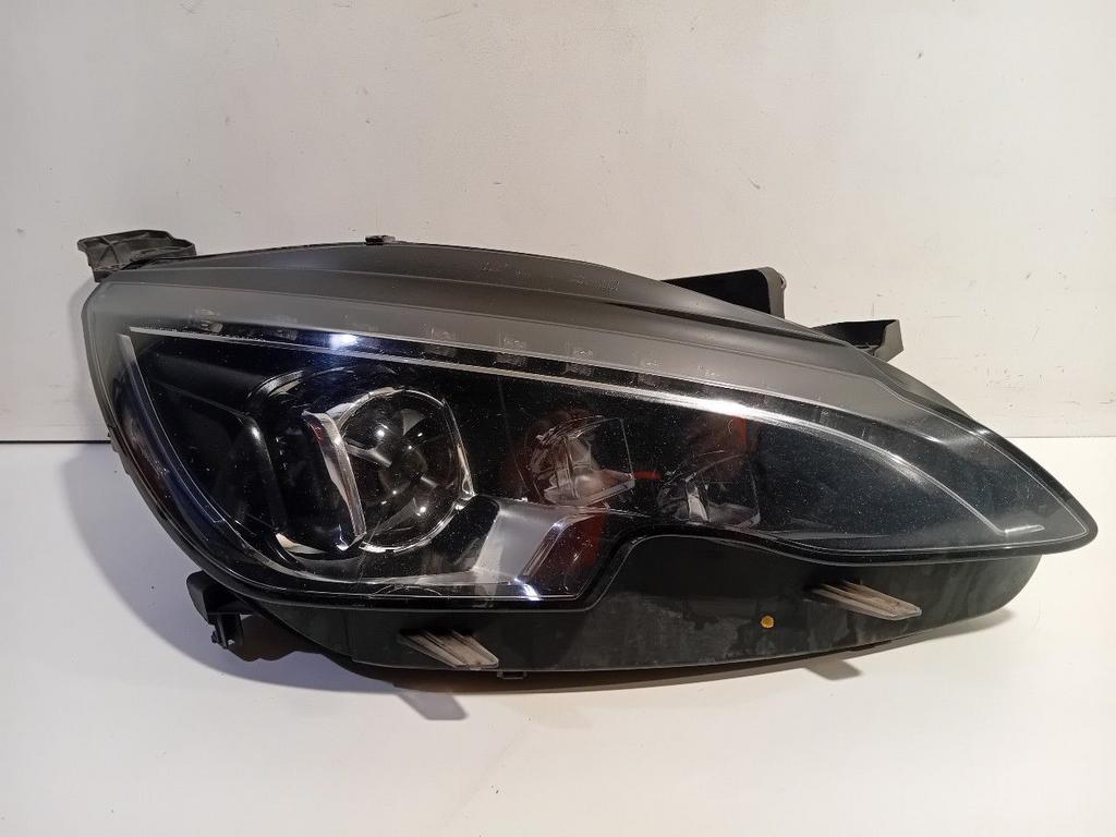 Koplamp rechts Peugeot 308, Auto-onderdelen, Onderdelen@venauto.nl, Van der Ven Autorecycling B.V., Gebruikt, Ettenseweg 76, 4706 PB Roosendaal, The Netherlands