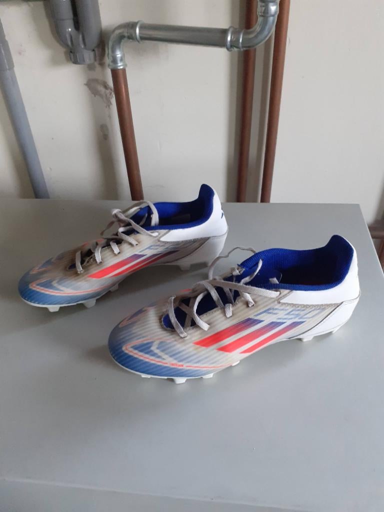 Voetbalschoenen, Sports & Fitness, Football, Enlèvement, Comme neuf, Chaussures