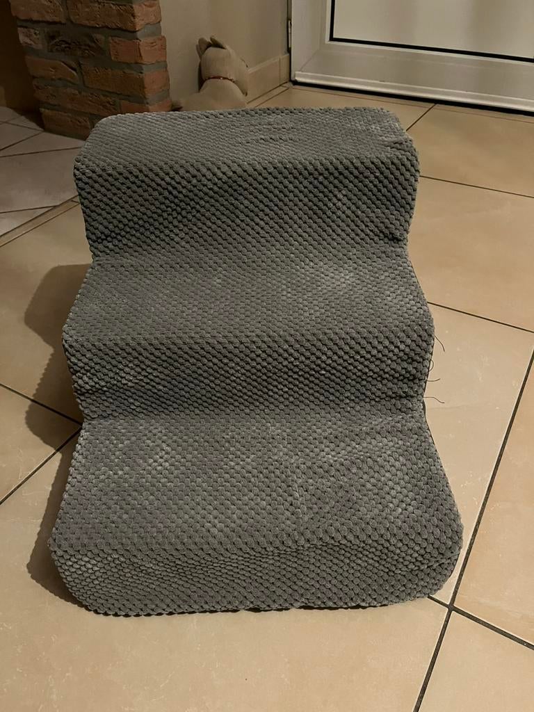 Hondentrapje en kussen, Dieren en Toebehoren, Ophalen, Zo goed als nieuw