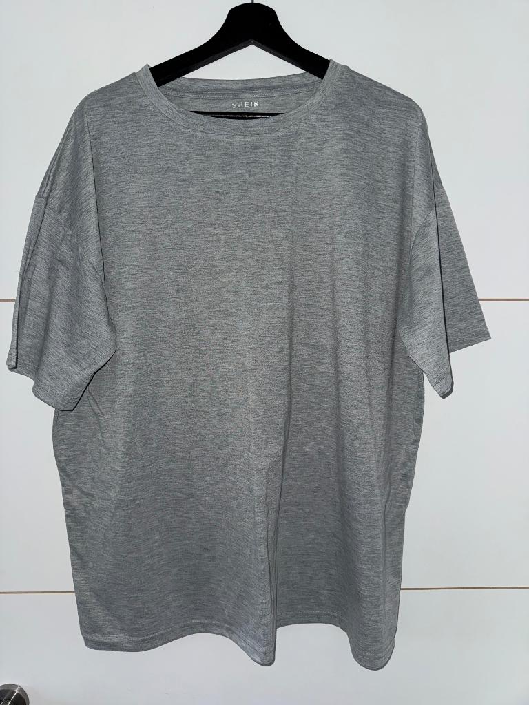 T-shirt Shein gris, Kleding | Dames, T-shirts, Maat 42/44 (L), Nieuw, Ophalen of Verzenden, Korte mouw