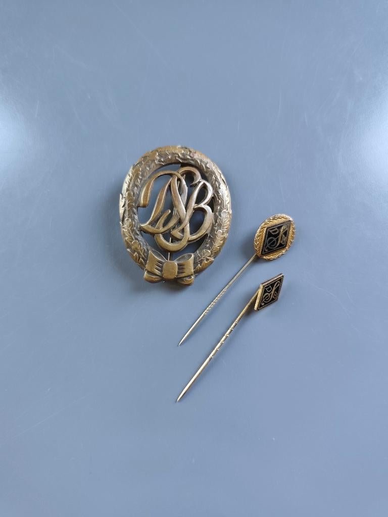 Lot insigne et épingles Allemand DSB WW1/WW2, Collections, Enlèvement ou Envoi