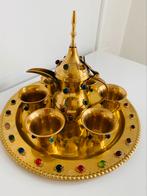 Vaisselle ancienne avec 6 petites tasses et une cruche, Antiquités & Art, Antiquités | Services (vaisselle) complet, Enlèvement