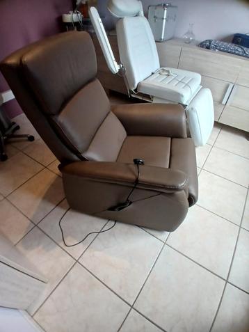 relax zetel beschikbaar voor biedingen