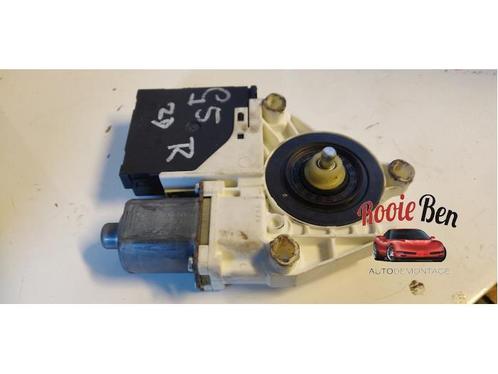 Moteur de vitre portière d'un Volkswagen Golf, Autos : Pièces & Accessoires, Carrosserie & Tôlerie, Volkswagen, Utilisé, 3 mois de garantie