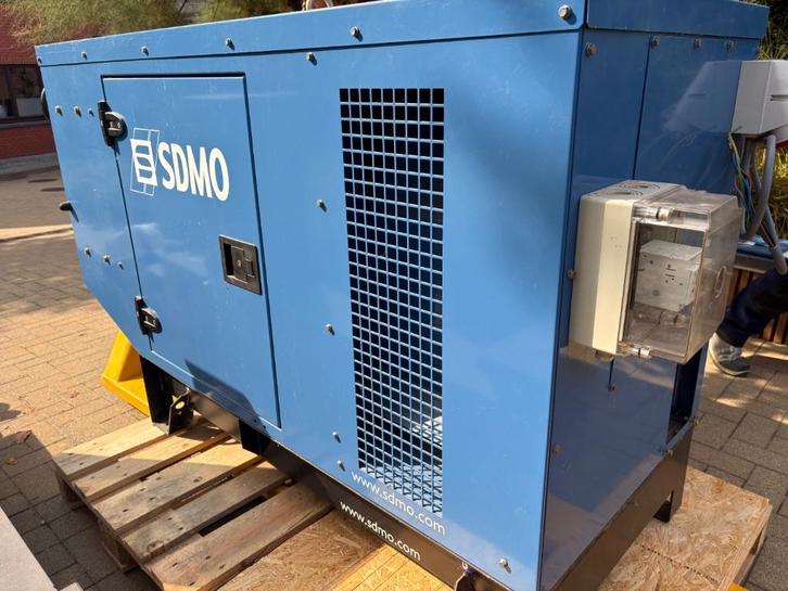 Generator SDMO, Doe-het-zelf en Bouw, Gereedschap | Overige machines, Gebruikt, Ophalen