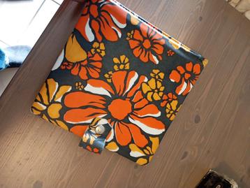 retro hoes voor 18 singletjes in te steken beschikbaar voor biedingen