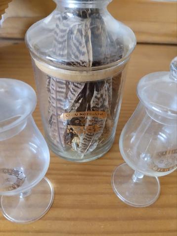 Originele calvados Gilbert stolp  2 degustatie glazen deksel beschikbaar voor biedingen