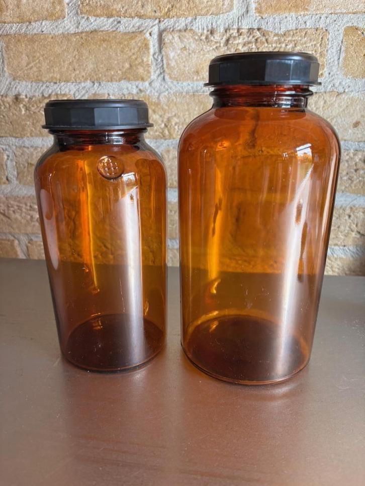 Apothekersfles uit bruin glas merk E. Merck Darmstadt, Antiek en Kunst, Curiosa en Brocante, Ophalen