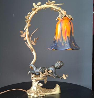 Lampe en bronze d'orée et pate de verre, Enlèvement ou Envoi