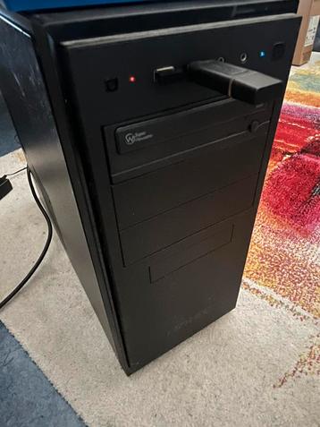 Ordinateur de bureau Core I5 3,3GHz 8 gb ram et ssd 500 gb disponible aux enchères