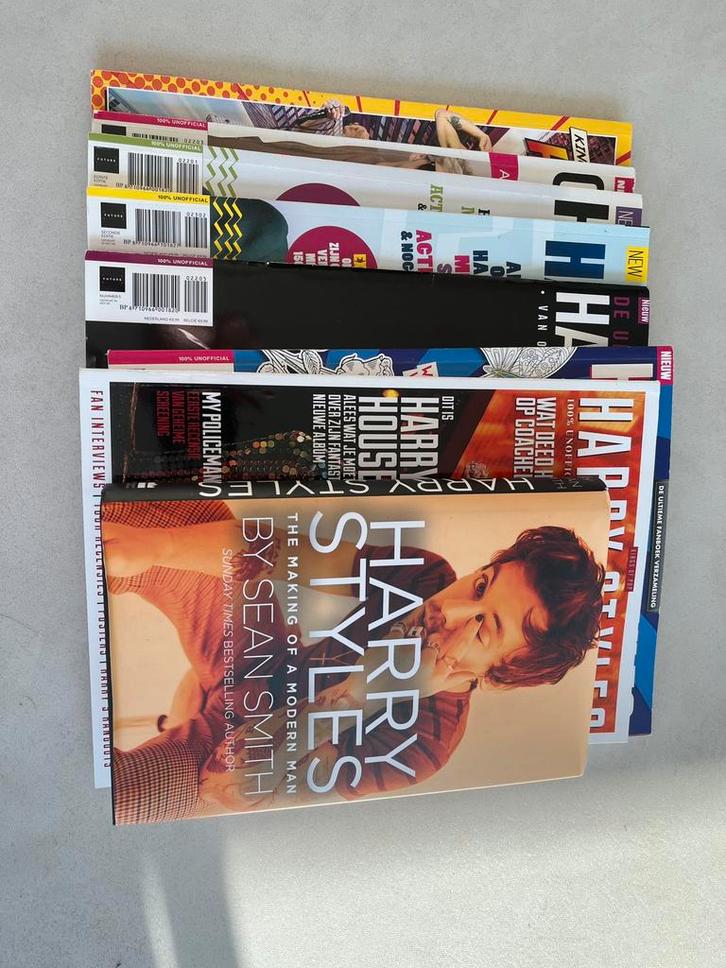 Boek + magazines Harry Styles en One Direction, Verzamelen, Muziek, Artiesten en Beroemdheden, Zo goed als nieuw, Boek, Tijdschrift of Artikel