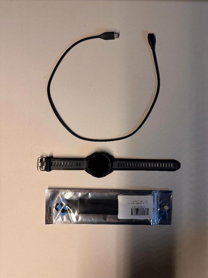 Garmin forerunner 165 zwart, Handtassen en Accessoires, Sporthorloges, Zo goed als nieuw, Zwart, Afstand, Calorieverbanding, Conditie