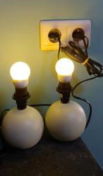 2 lampes de table en forme de boule design des années 70, Enlèvement ou Envoi, Comme neuf, Autres matériaux, Moins de 50 cm
