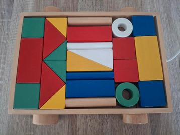 Houten blokkendoos op wielen beschikbaar voor biedingen