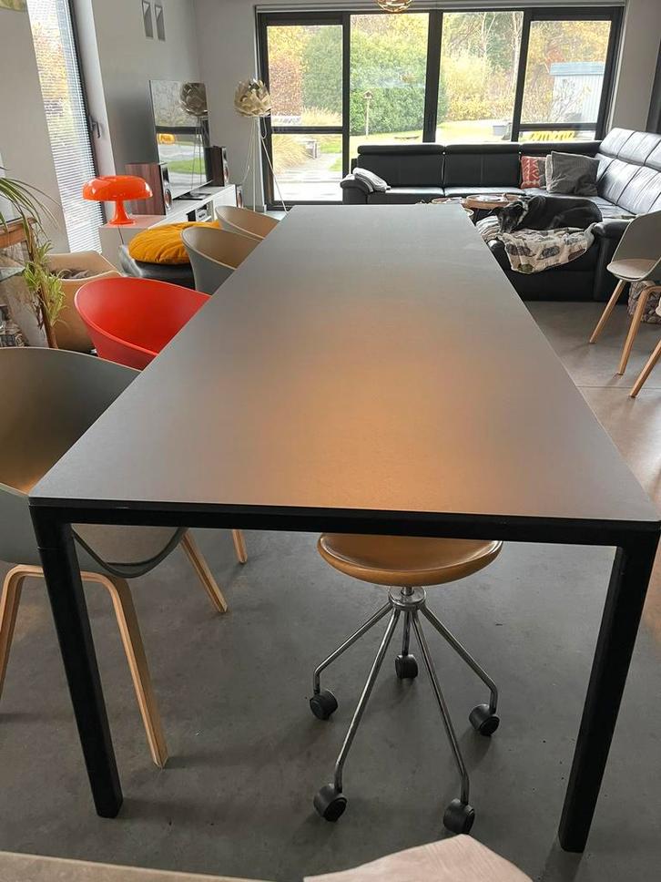 Grote tafel HAY, Huis en Inrichting, Tafels | Eettafels, Zo goed als nieuw, 50 tot 100 cm, 200 cm of meer, Vijf personen of meer