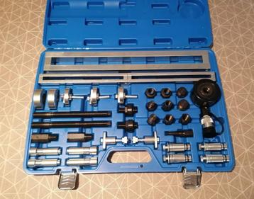 Hydraulische injector trekker 10 ton met aanpasbare brug beschikbaar voor biedingen