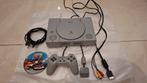 PlayStation 1 in goede staat, compleet met controller & game, Games en Spelcomputers, Ophalen of Verzenden, Zo goed als nieuw