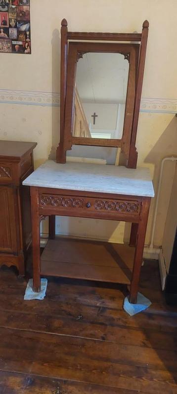 Set elegante antieke toilet/make-uptafel en bijhorende stoel beschikbaar voor biedingen