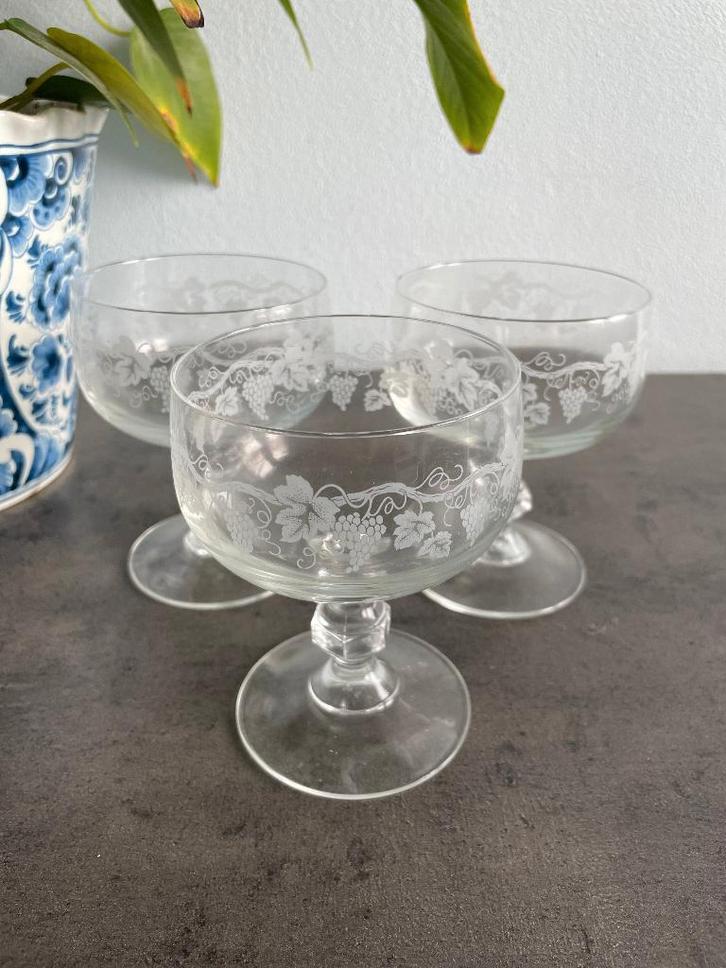 Vintage Luminarc wijnglazen "Sarment de Vigne", Antiek en Kunst, Antiek | Glaswerk en Kristal, Ophalen