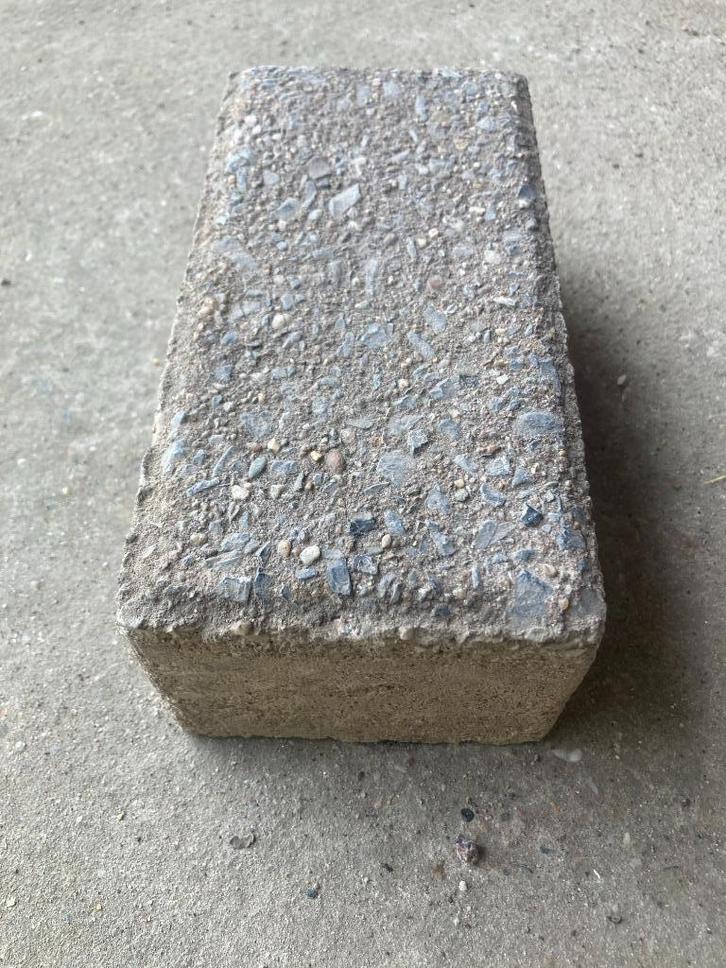 Zware betonklinkers (8 cm dik !), Tuin en Terras, Tegels en Klinkers, Zo goed als nieuw, Klinkers, Beton, 10 m² of meer, Ophalen of Verzenden