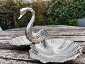 Vintage schaal  beschikbaar voor biedingen