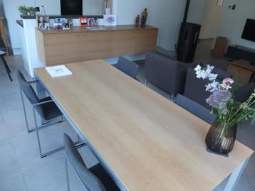 design eetkamer beschikbaar voor biedingen