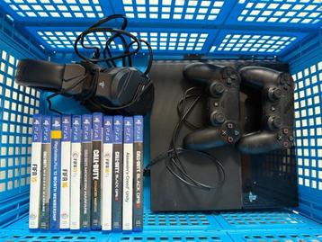PS4 + toebehoren  beschikbaar voor biedingen
