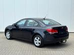 ✅ Chevrolet Cruze 1.6i GARANTIE Airco Navi CruiseC Parksens, Voorwielaandrijving, Stof, Zwart, 4 cilinders