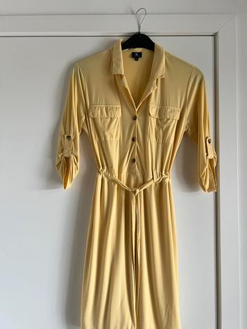 K Design/ zacht geel/ maat M/ €15 beschikbaar voor biedingen