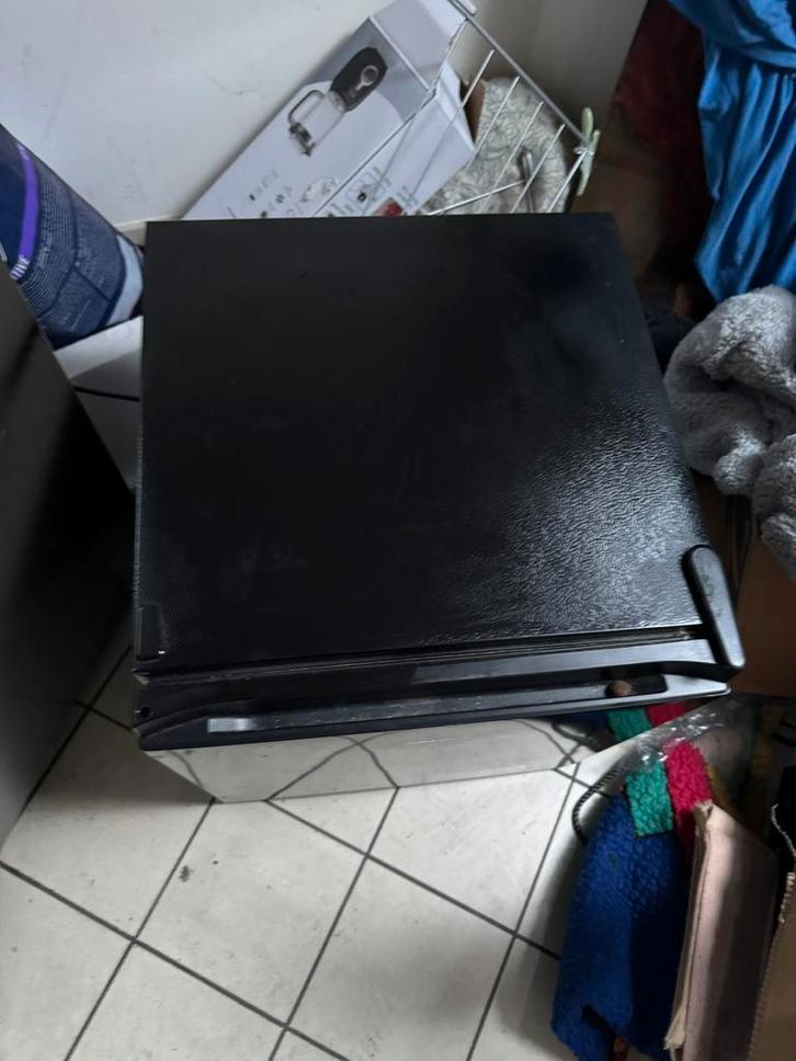 Kleine diepvriezer, Elektronische apparatuur, Koelkasten en IJskasten, Zo goed als nieuw, Ophalen