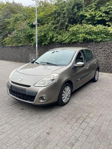 Renault Clio 1.2 TOMTOM Full Options, Autos, Carnet d'entretien, Boîte manuelle, 5 portes, 5 places