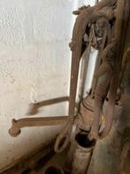 Ancienne pompe à eau manuelle, Enlèvement, Utilisé