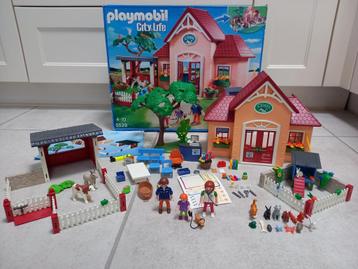 Playmobil 5529 - Dierenkliniek  beschikbaar voor biedingen