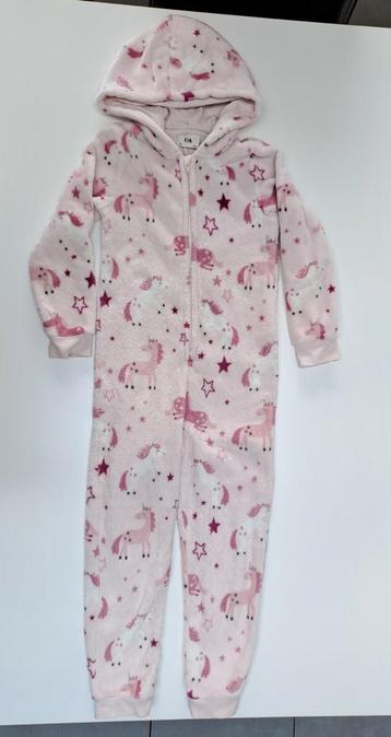 Mt 134 Lichtroze onesie met eenhoorns, paarden en sterren beschikbaar voor biedingen