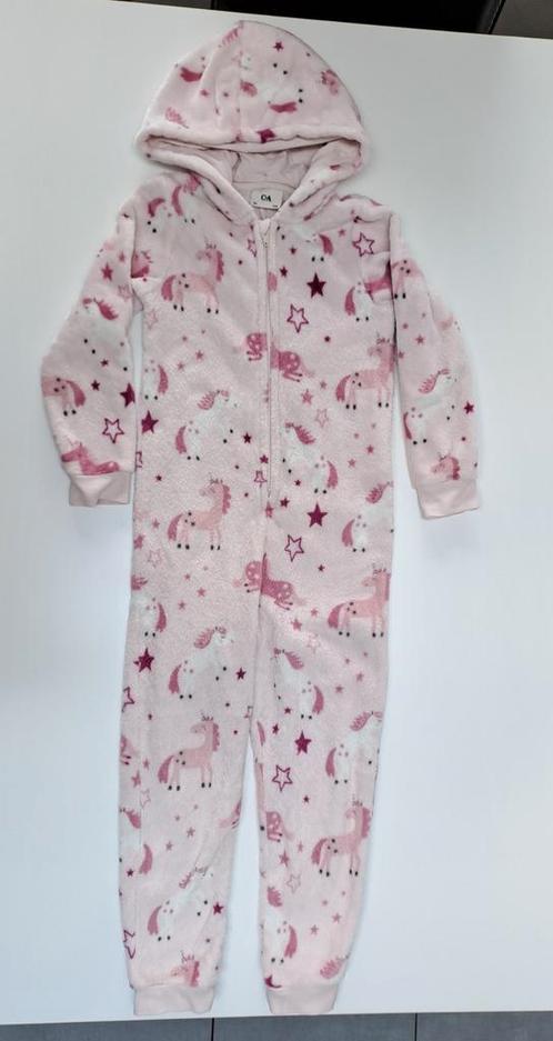 Mt 134 Lichtroze onesie met eenhoorns, paarden en sterren, Kinderen en Baby's, Kinderkleding | Maat 134, Zo goed als nieuw, Meisje
