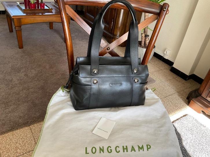 Longchamp zwarte tas ca. 30x20x12 cm nieuwstaat, Handtassen en Accessoires, Tassen | Damestassen, Zo goed als nieuw, Handtas, Zwart