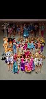 BARBIE GROOT LOT MET HUIZEN EN EXTRA’S, Ophalen, Zo goed als nieuw, Barbie