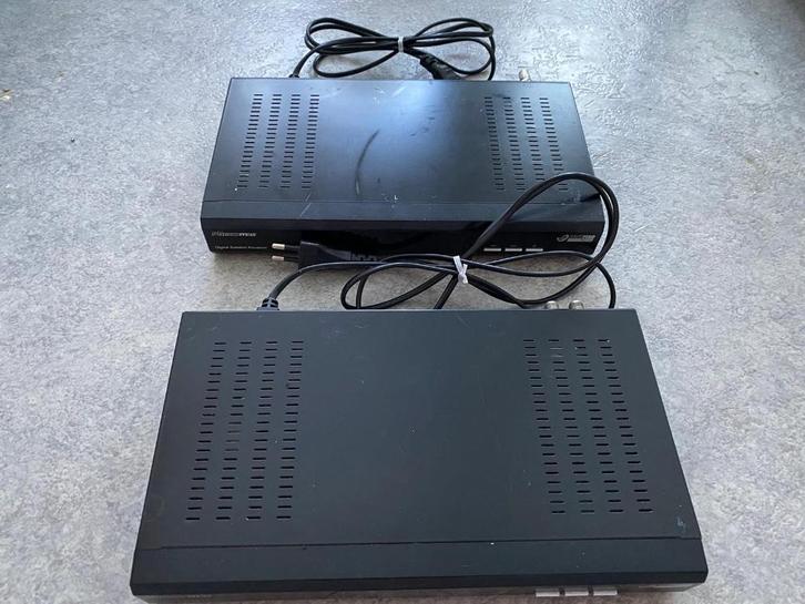 Digital Satellite Receiver (2 piéces)., Audio, Tv en Foto, Schotelantennes, Zo goed als nieuw, Verzenden