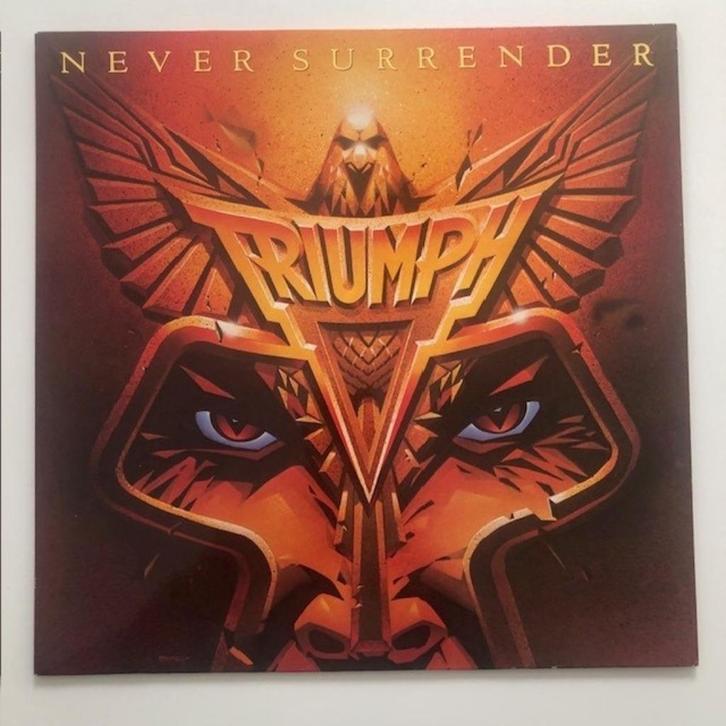 triumph	never surrender, CD & DVD, Vinyles | Hardrock & Metal, Enlèvement ou Envoi
