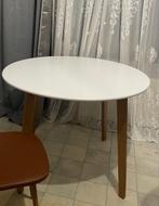 Ronde eettafel (zonder stoelen), Huis en Inrichting, Tafels | Eettafels, 100 tot 150 cm, Gebruikt, Ophalen