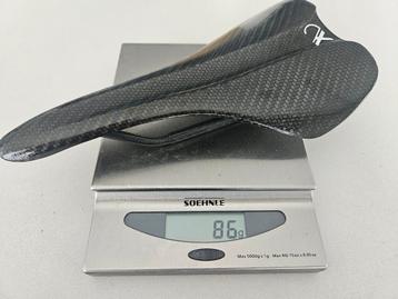 Carbon zadel Ax lightness beschikbaar voor biedingen