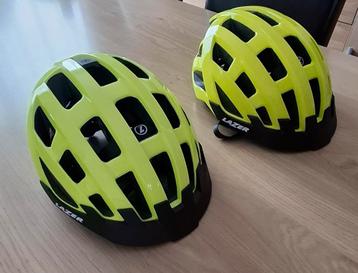 Twee lazer fietshelmen  beschikbaar voor biedingen