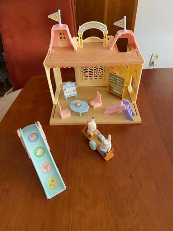 Sylvanian Nursery met 2 baby's.